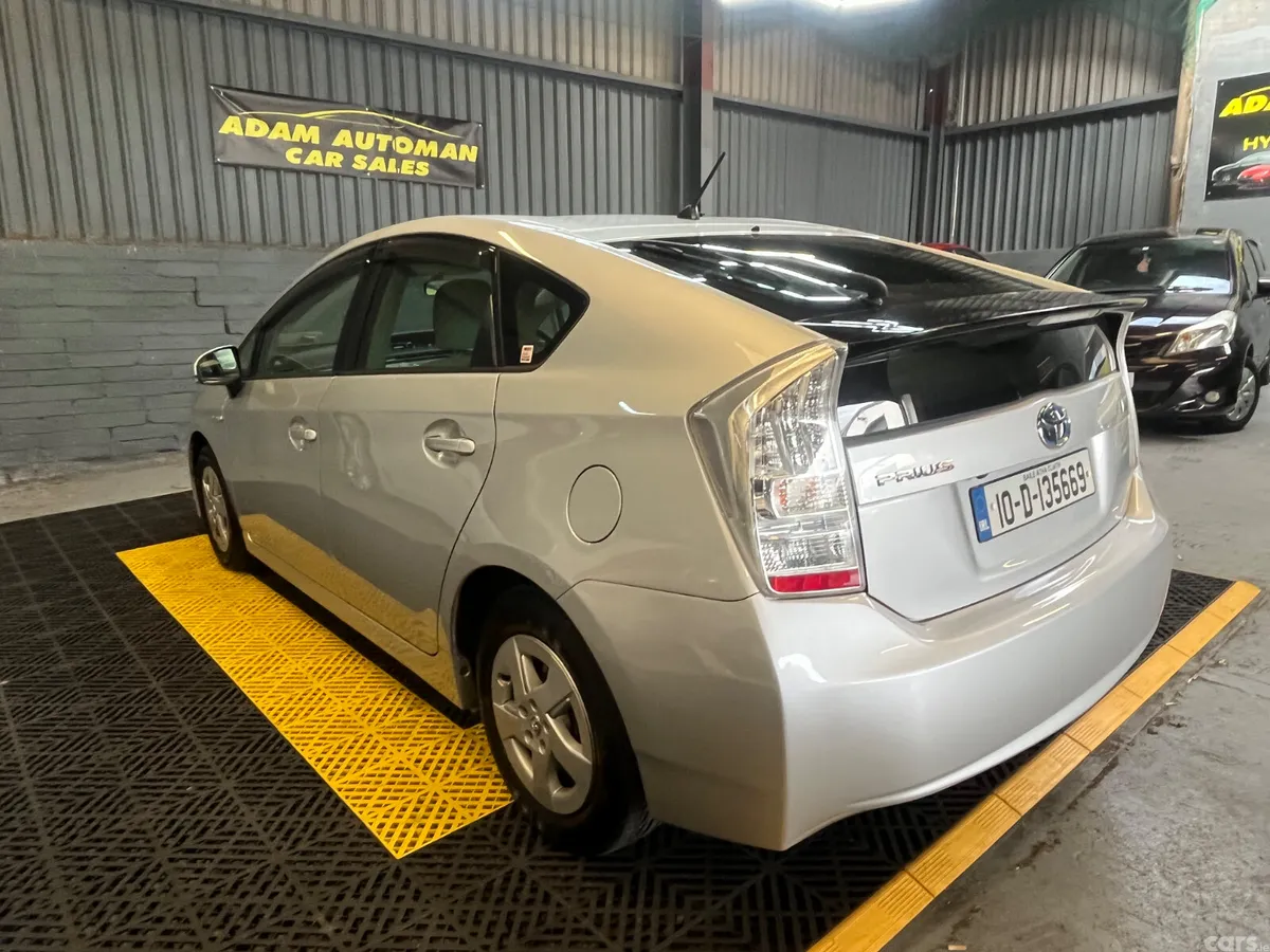 Toyota Prius Hatchback, Petrol Hybrid, 2010, Silver