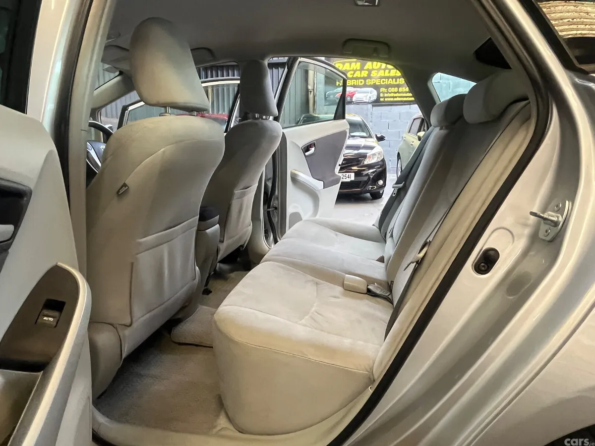 Toyota Prius Hatchback, Petrol Hybrid, 2010, Silver