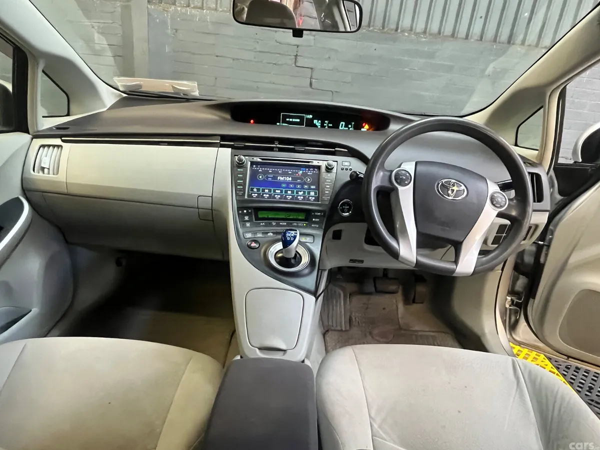 Toyota Prius Hatchback, Petrol Hybrid, 2010, Silver