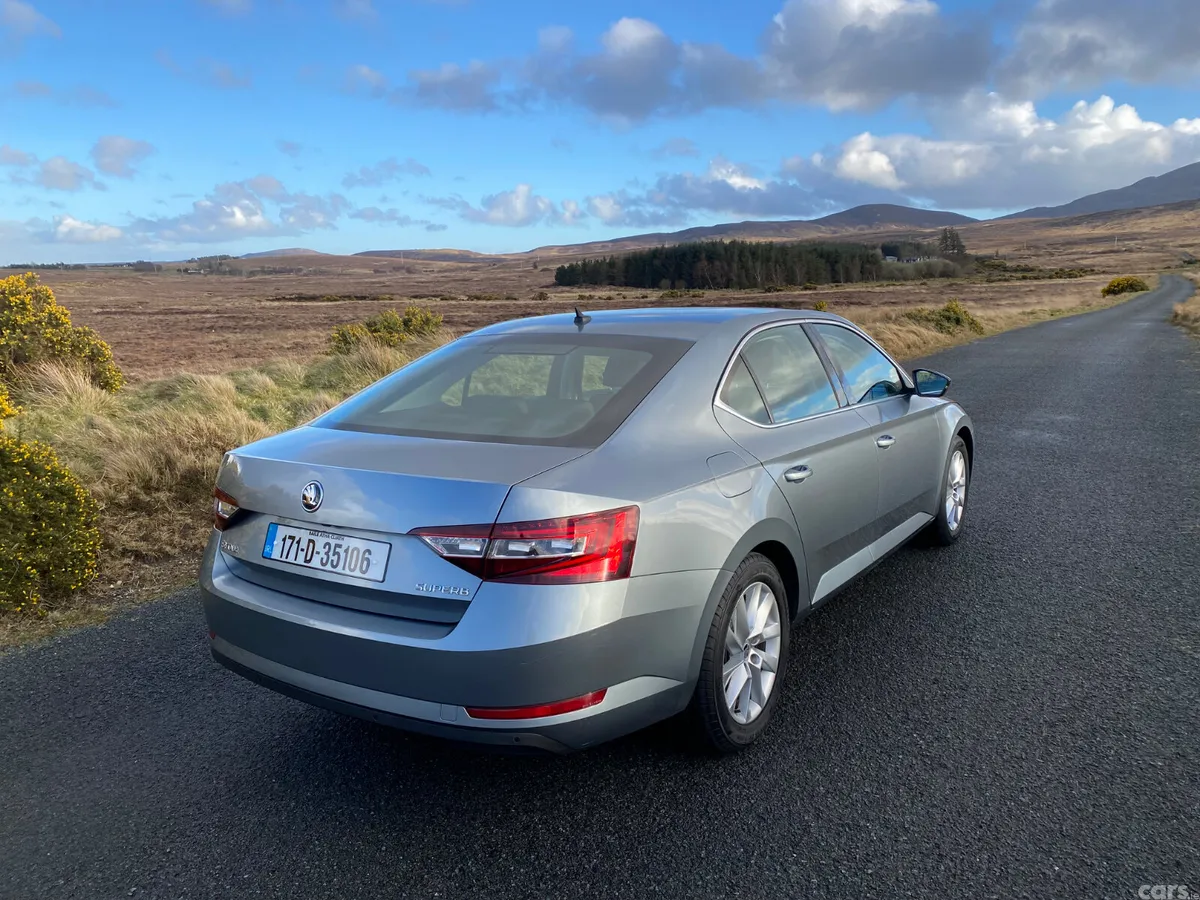 Skoda Superb Saloon, Diesel, 2017, Grey