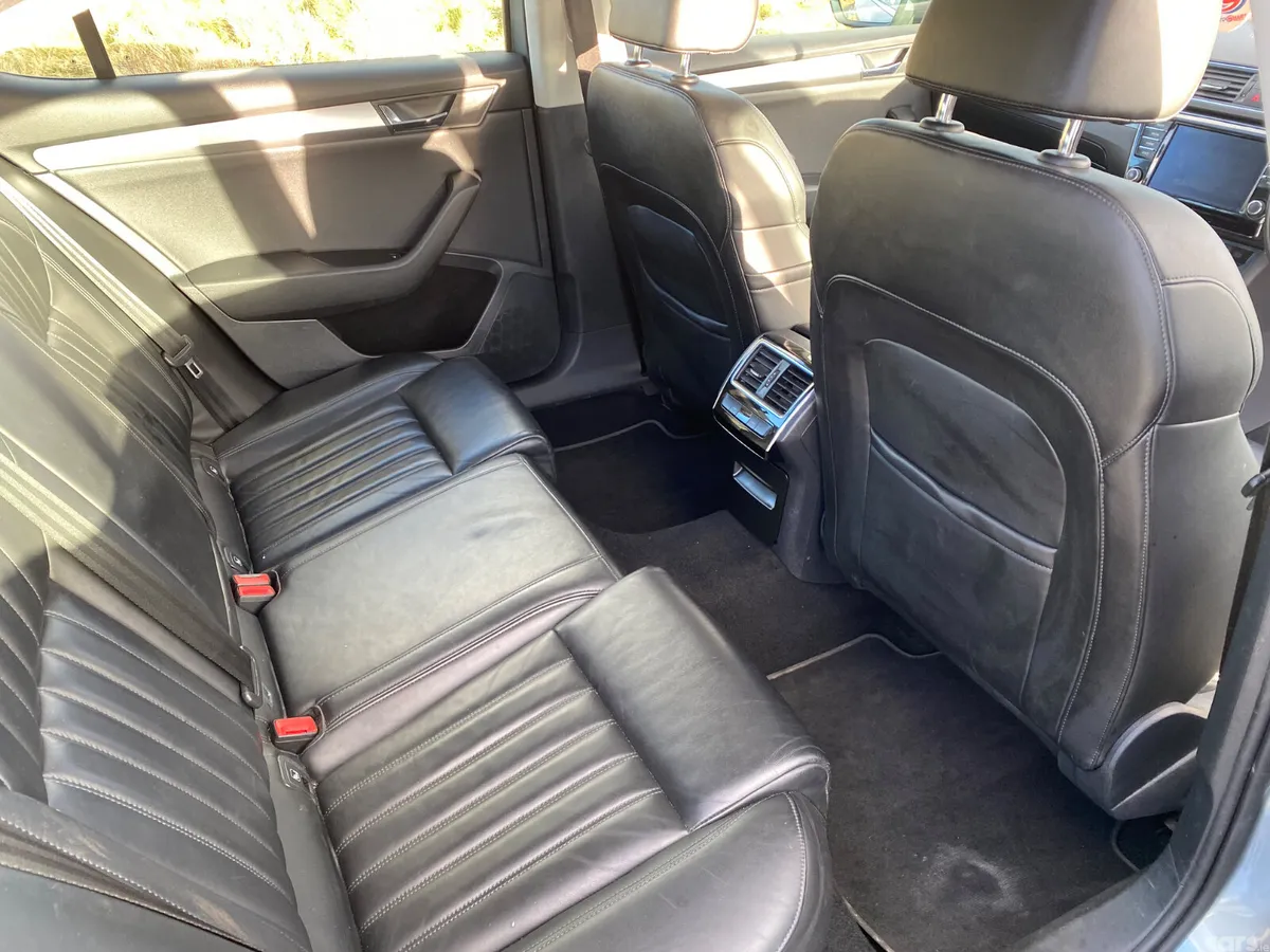 Skoda Superb Saloon, Diesel, 2017, Grey