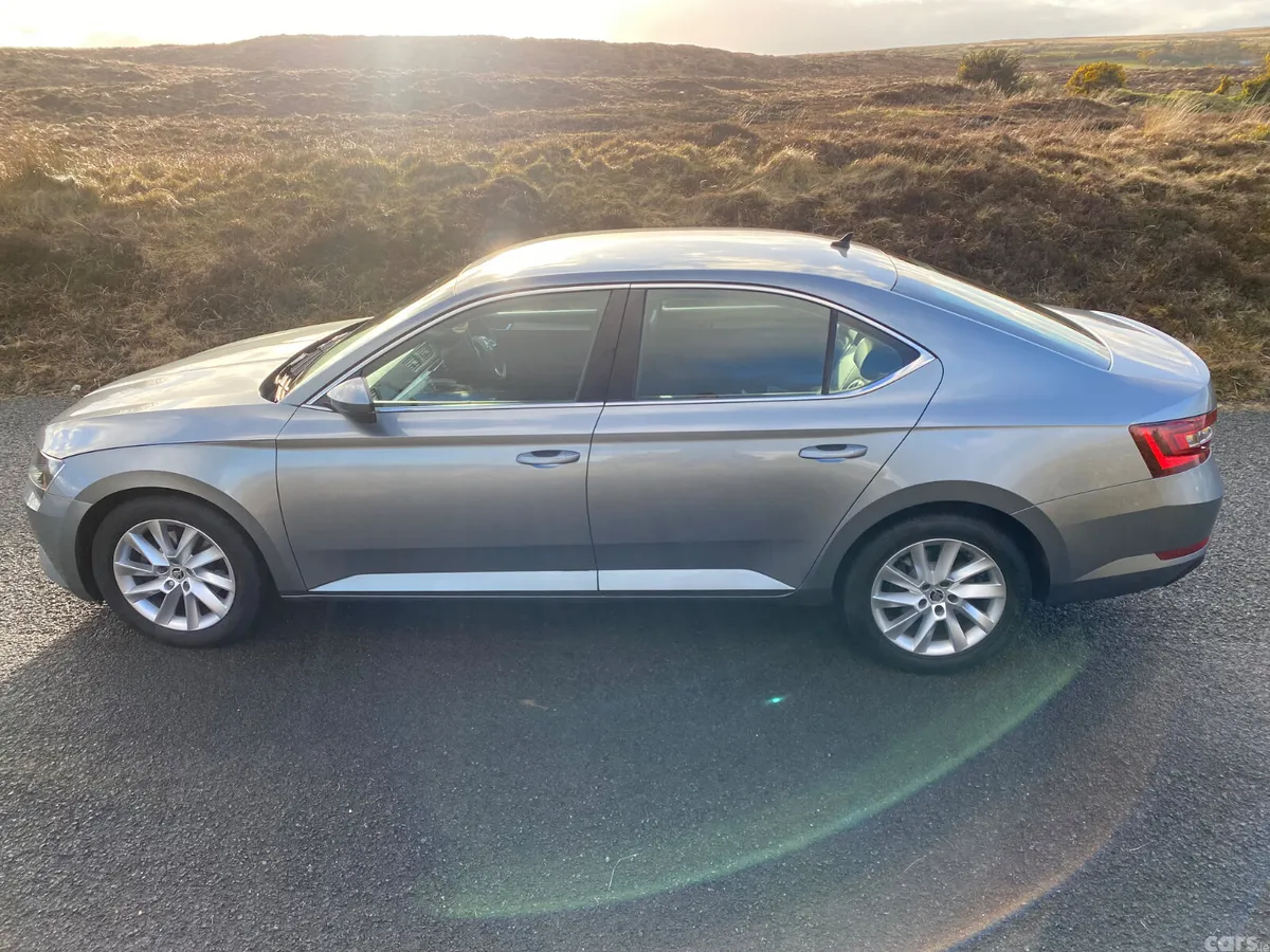 Skoda Superb Saloon, Diesel, 2017, Grey