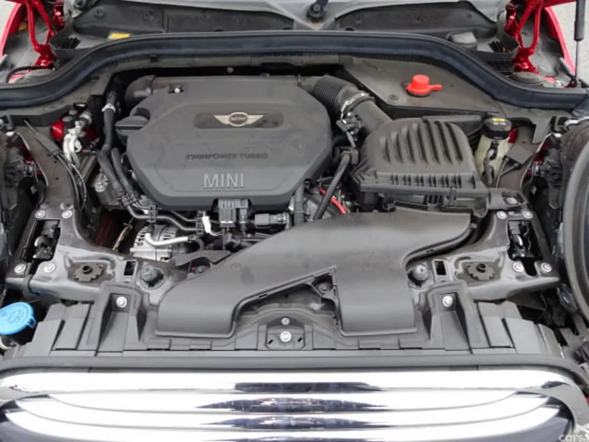 Mini Cooper Hatchback, Diesel, 2019, Red