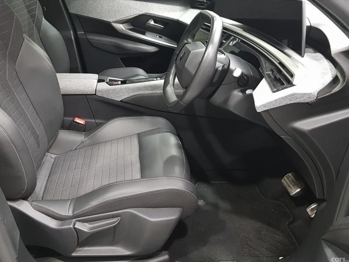 Peugeot 3008 MPV, Electric, 2024, Grey