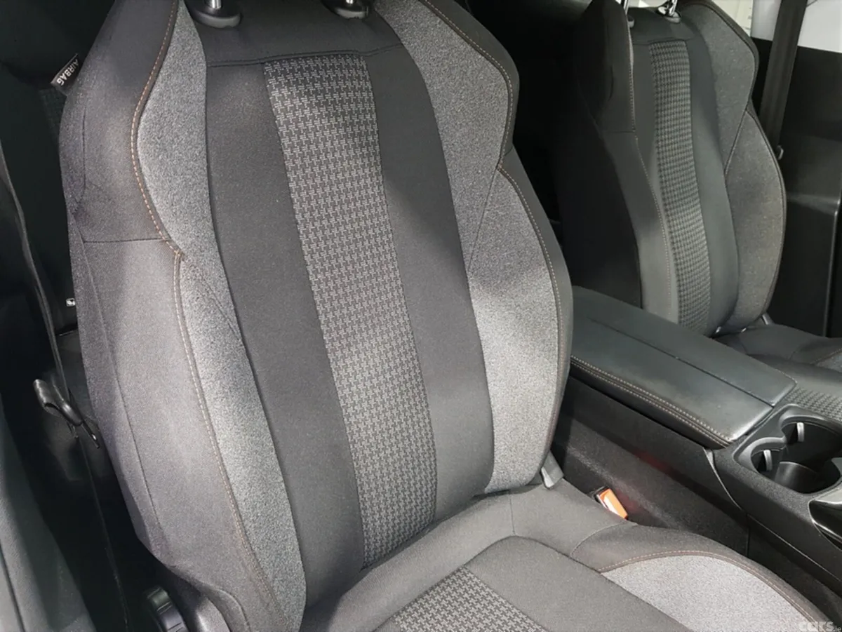 Peugeot 3008 MPV, Diesel, 2020, Grey