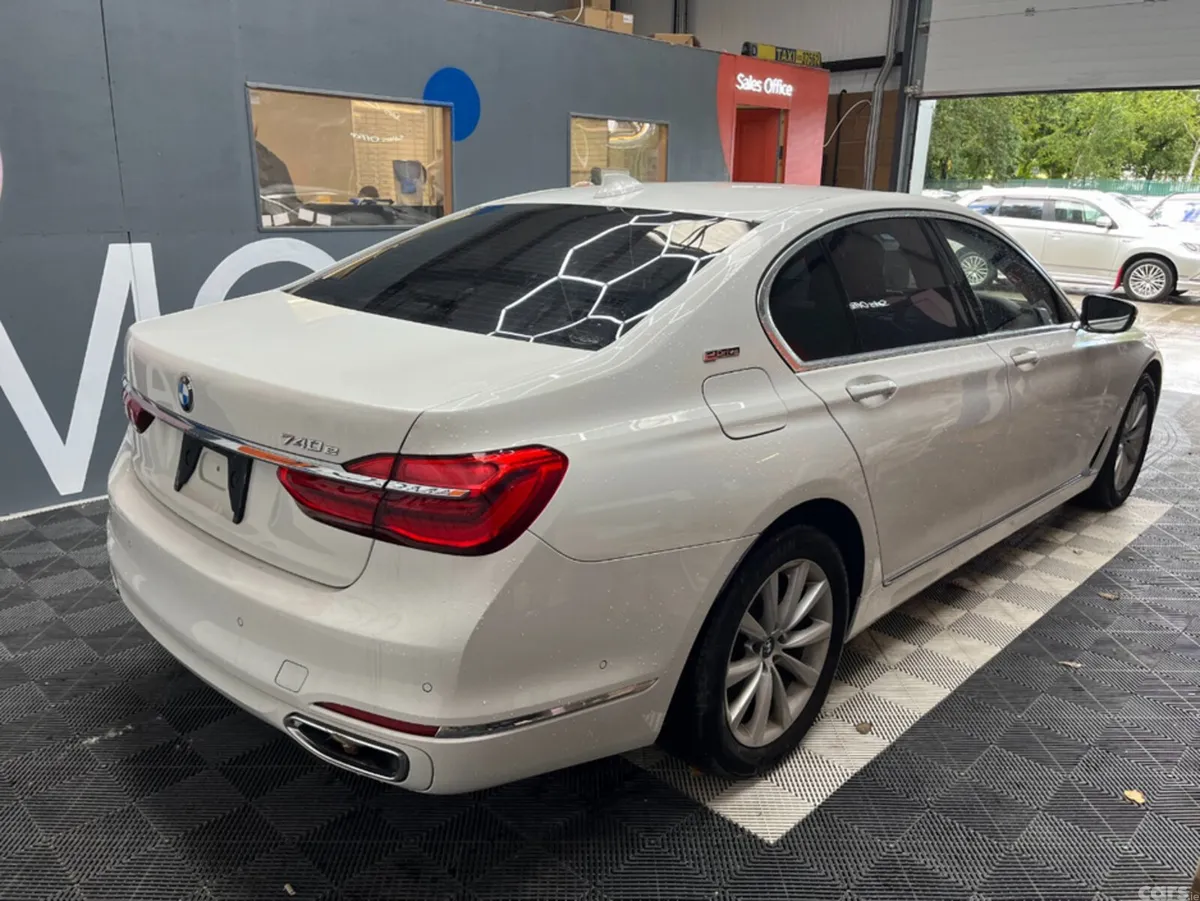 BMW 7-Series Saloon, Petrol Plug-in Hybrid, 2018, White