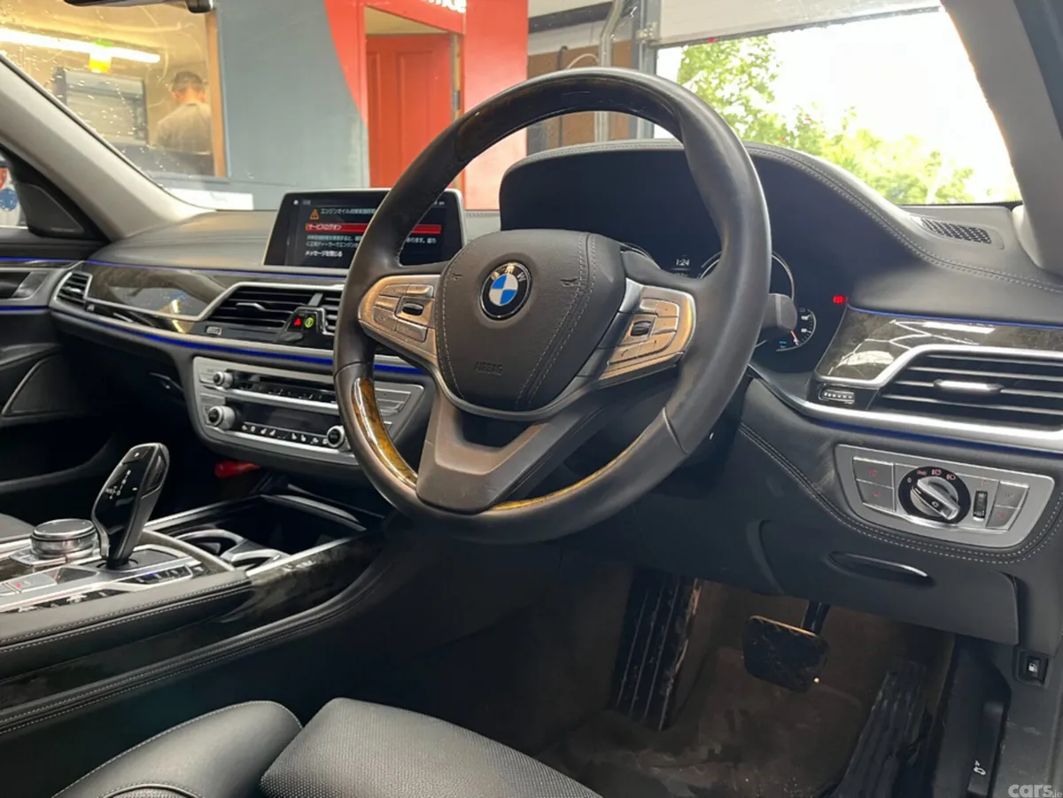 BMW 7-Series Saloon, Petrol Plug-in Hybrid, 2018, White