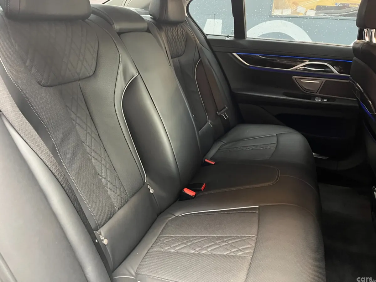 BMW 7-Series Saloon, Petrol Plug-in Hybrid, 2018, White