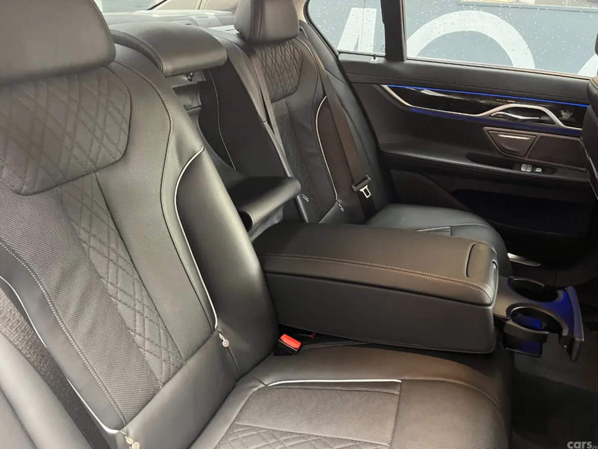 BMW 7-Series Saloon, Petrol Plug-in Hybrid, 2018, White