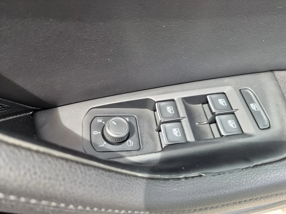 Volkswagen Passat Estate, Diesel, 2019, Black