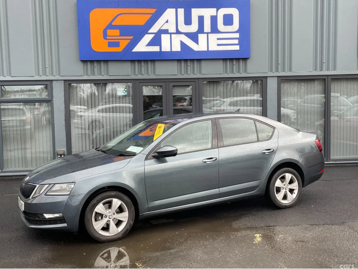Skoda Octavia Hatchback, Diesel, 2019, Grey
