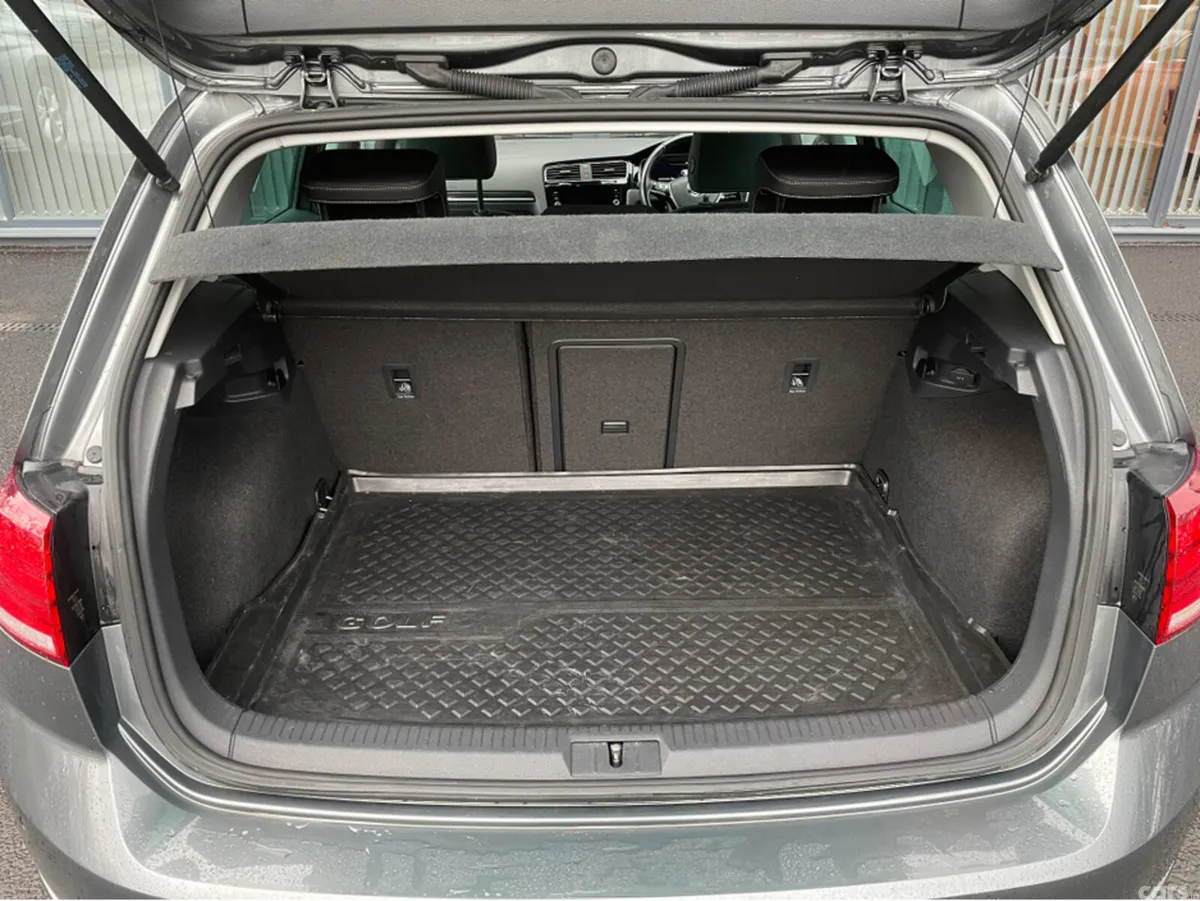 Volkswagen Golf Hatchback, Petrol, 2019, Grey