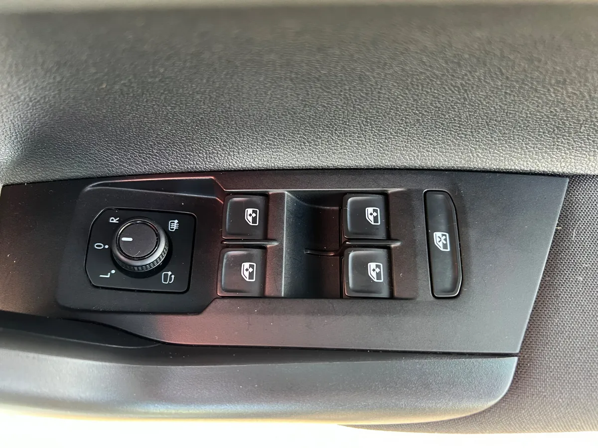 Volkswagen Polo Hatchback, Petrol, 2019, White