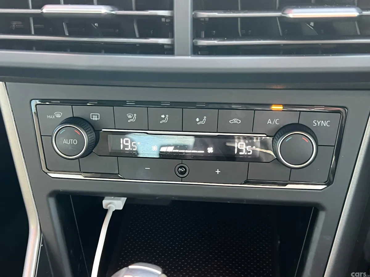 Volkswagen Polo Hatchback, Petrol, 2019, White