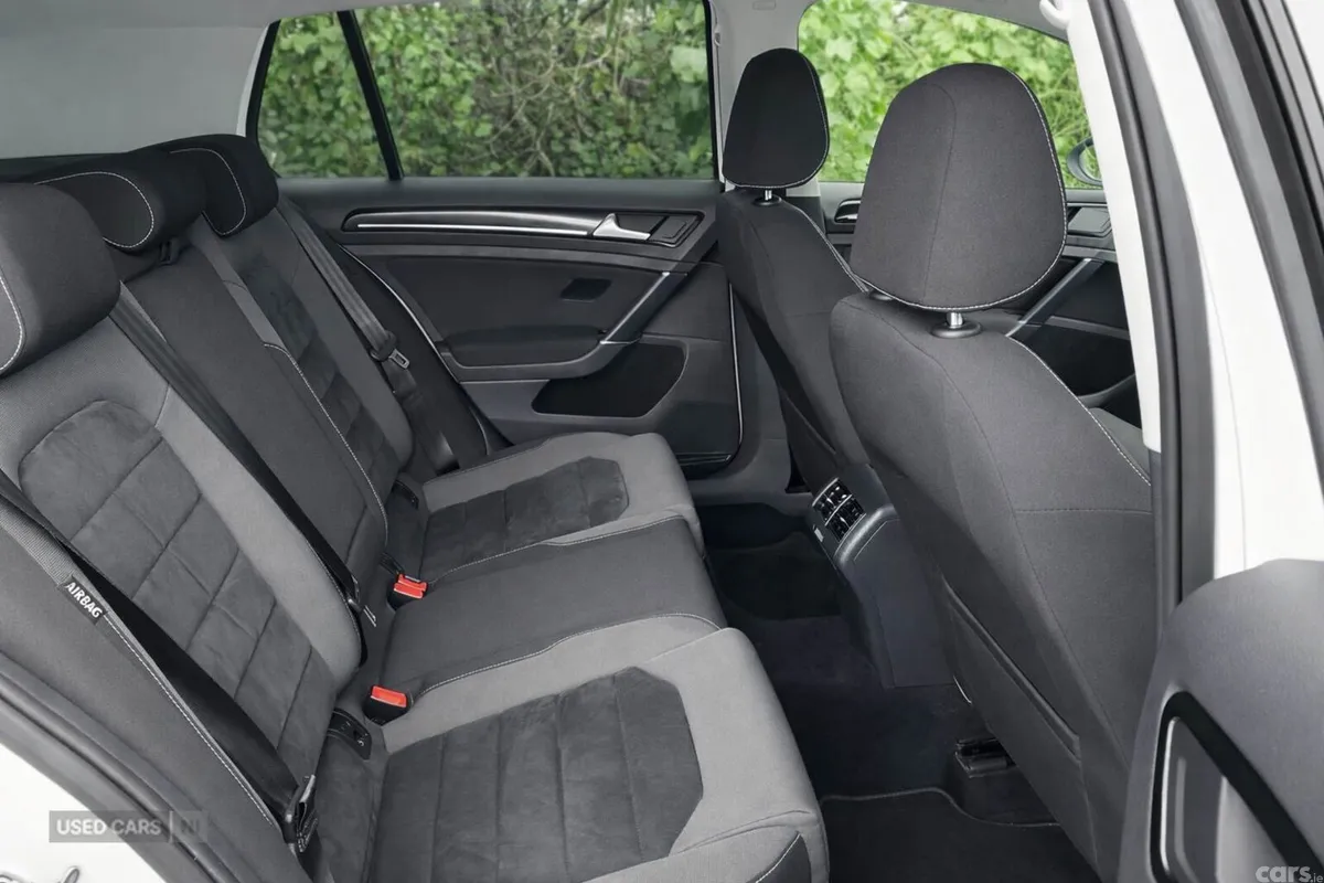 Volkswagen Golf , Petrol, 2013, White