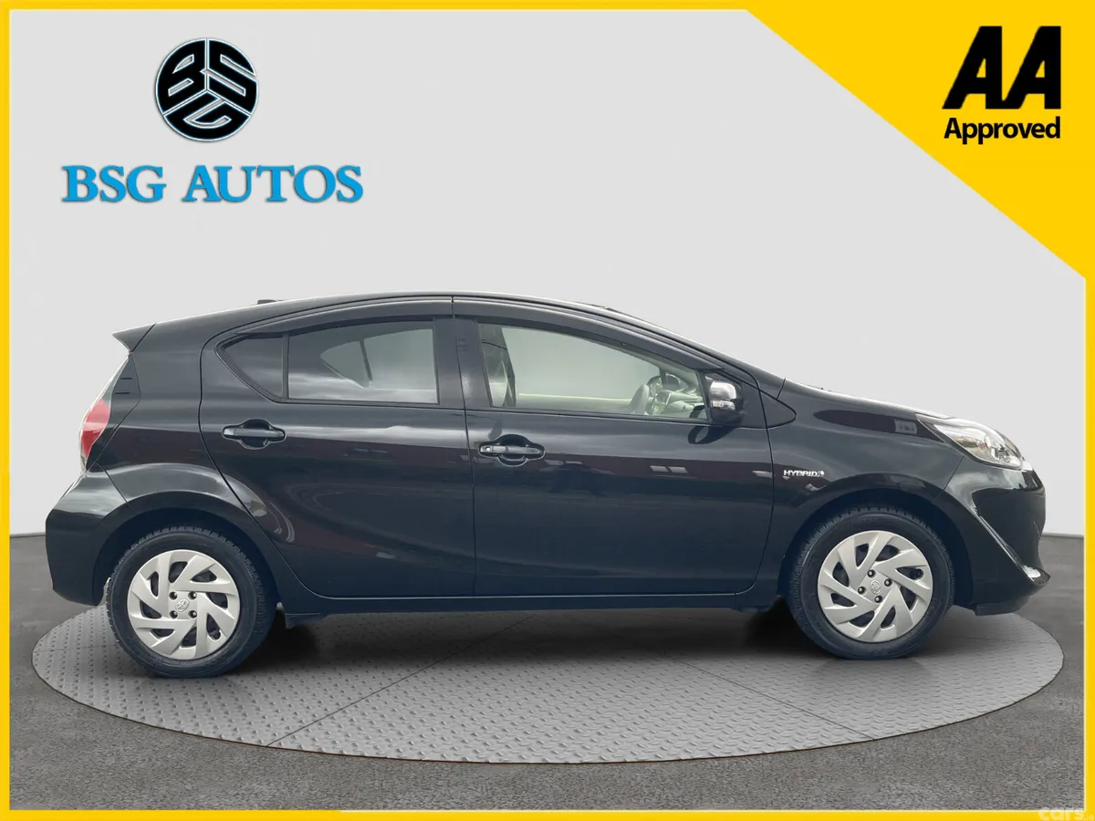 Toyota Aqua Hatchback, Petrol Hybrid, 2018, Black