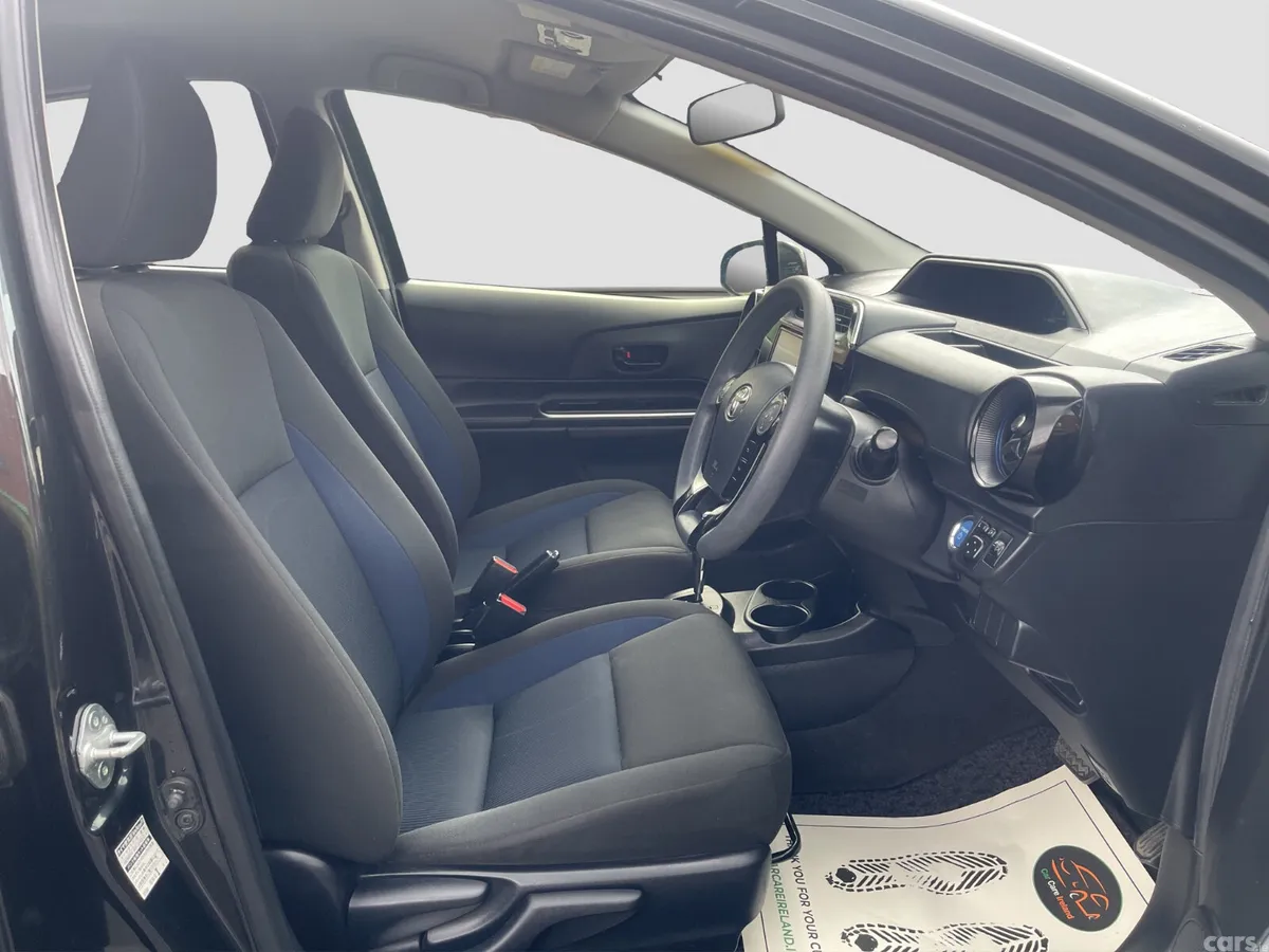 Toyota Aqua Hatchback, Petrol Hybrid, 2018, Black