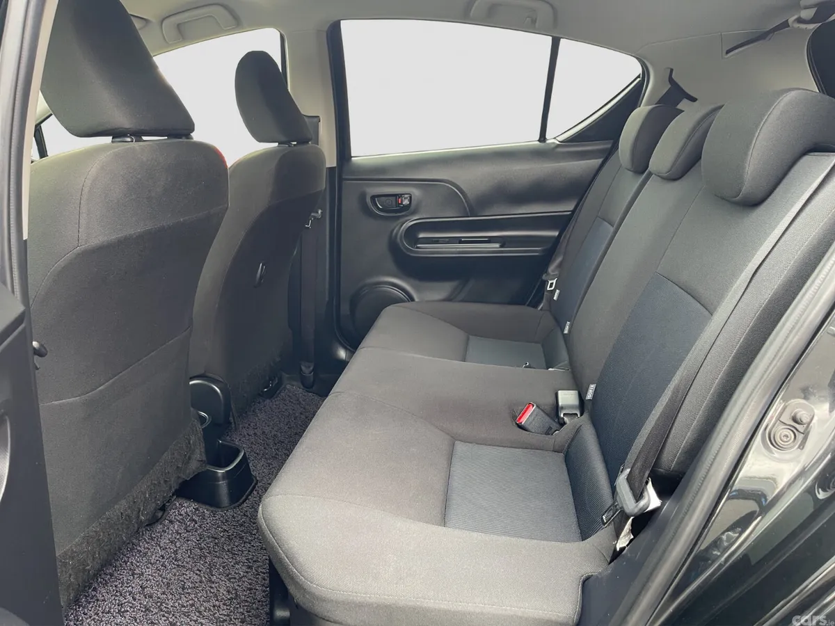Toyota Aqua Hatchback, Petrol Hybrid, 2018, Black