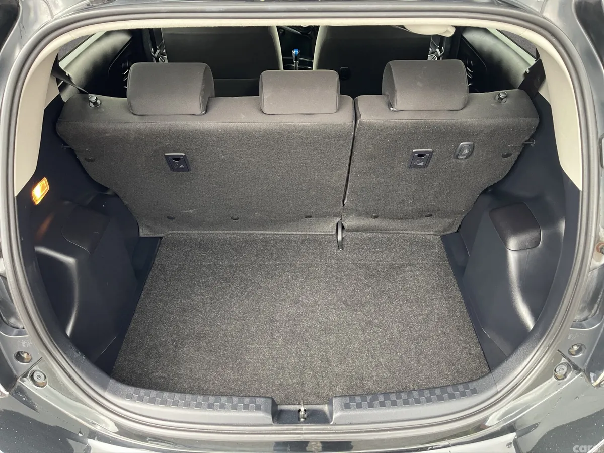 Toyota Aqua Hatchback, Petrol Hybrid, 2018, Black