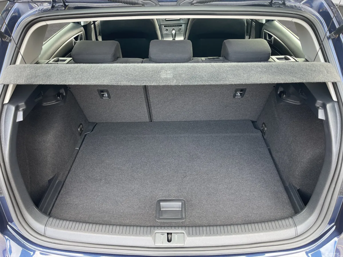 Volkswagen Golf Hatchback, Petrol, 2015, Blue