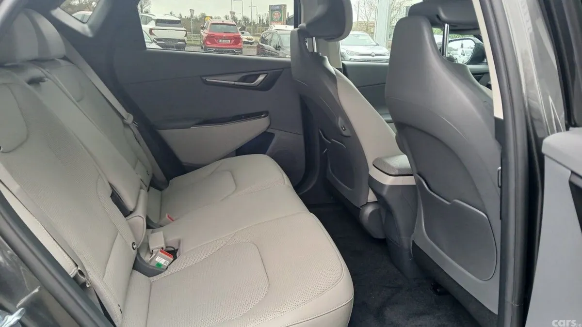 Kia EV6 MPV, Electric, 2026, Grey