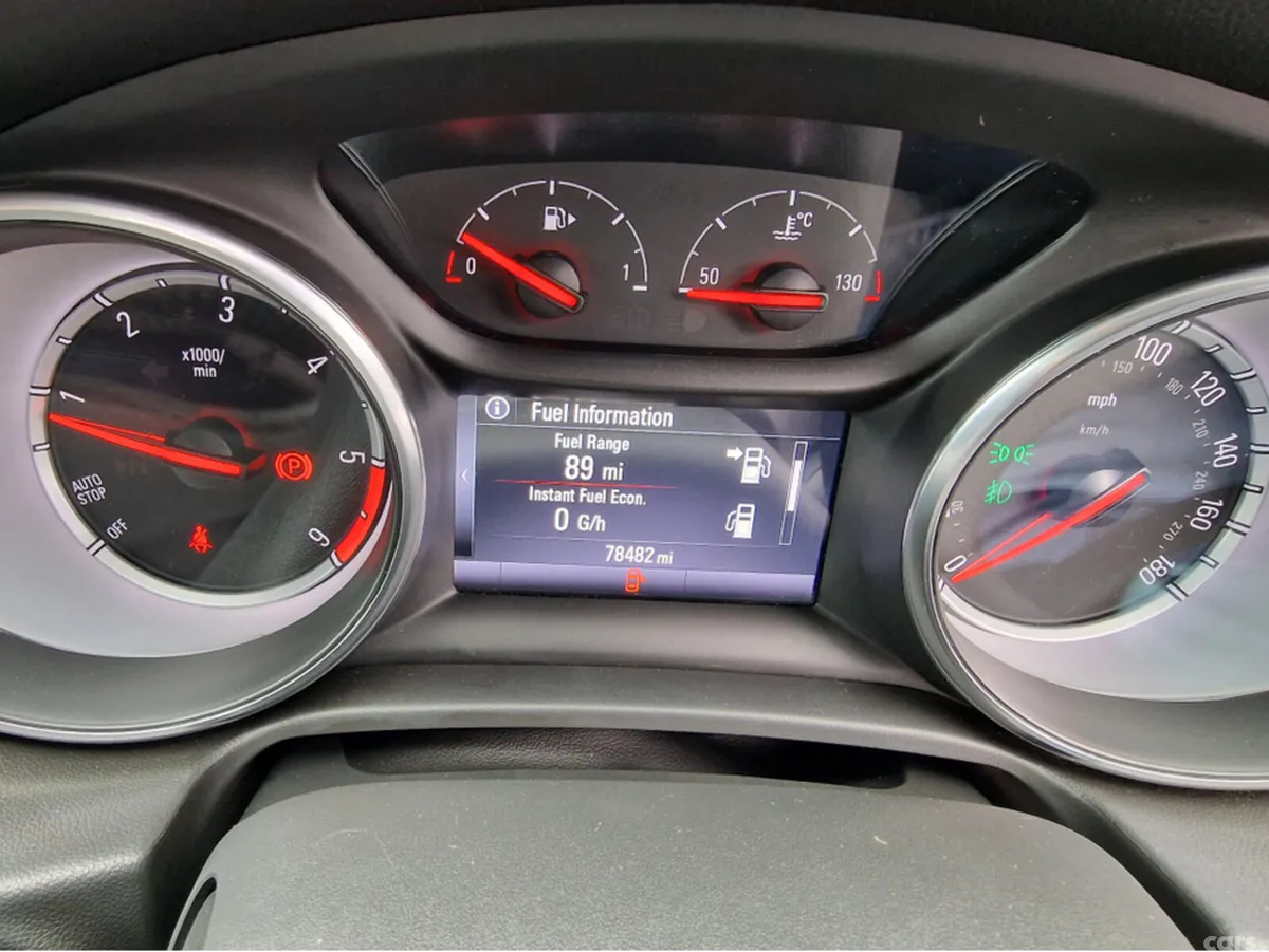 Opel Insignia Hatchback, Diesel, 2018, Black