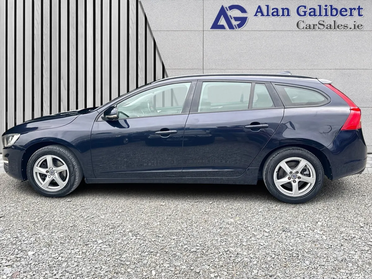 Volvo V60 Estate, Diesel, 2017, Blue