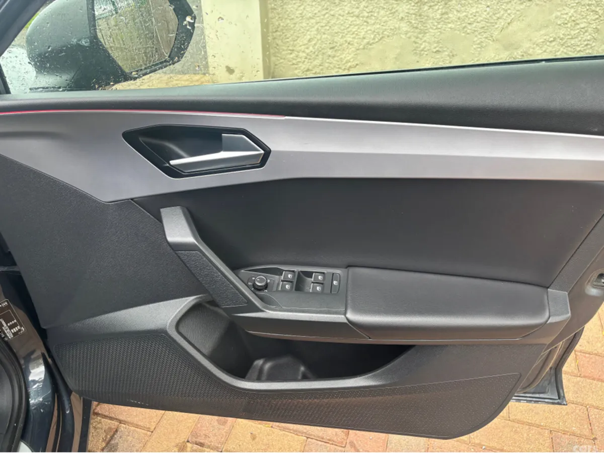 SEAT Leon Hatchback, Diesel, 2020, Grey