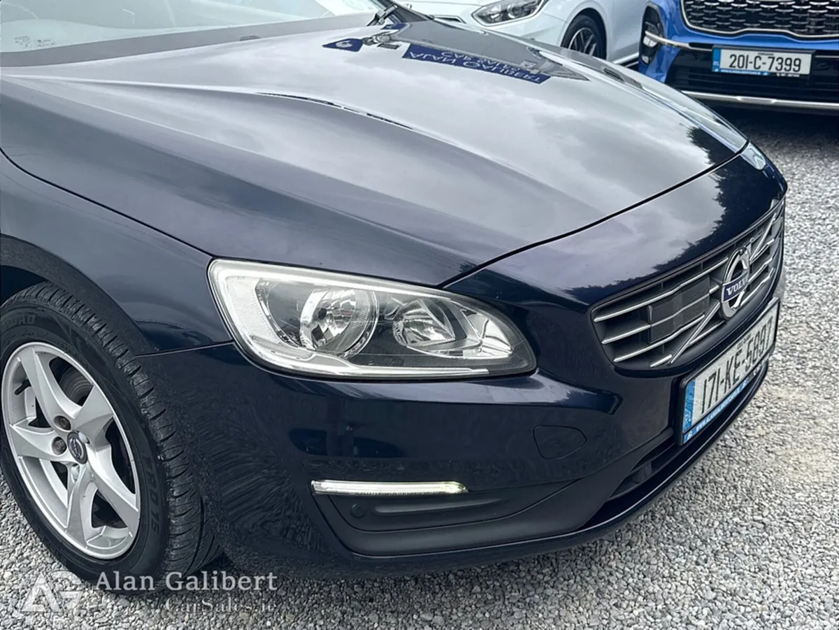 Volvo V60 Estate, Diesel, 2017, Blue