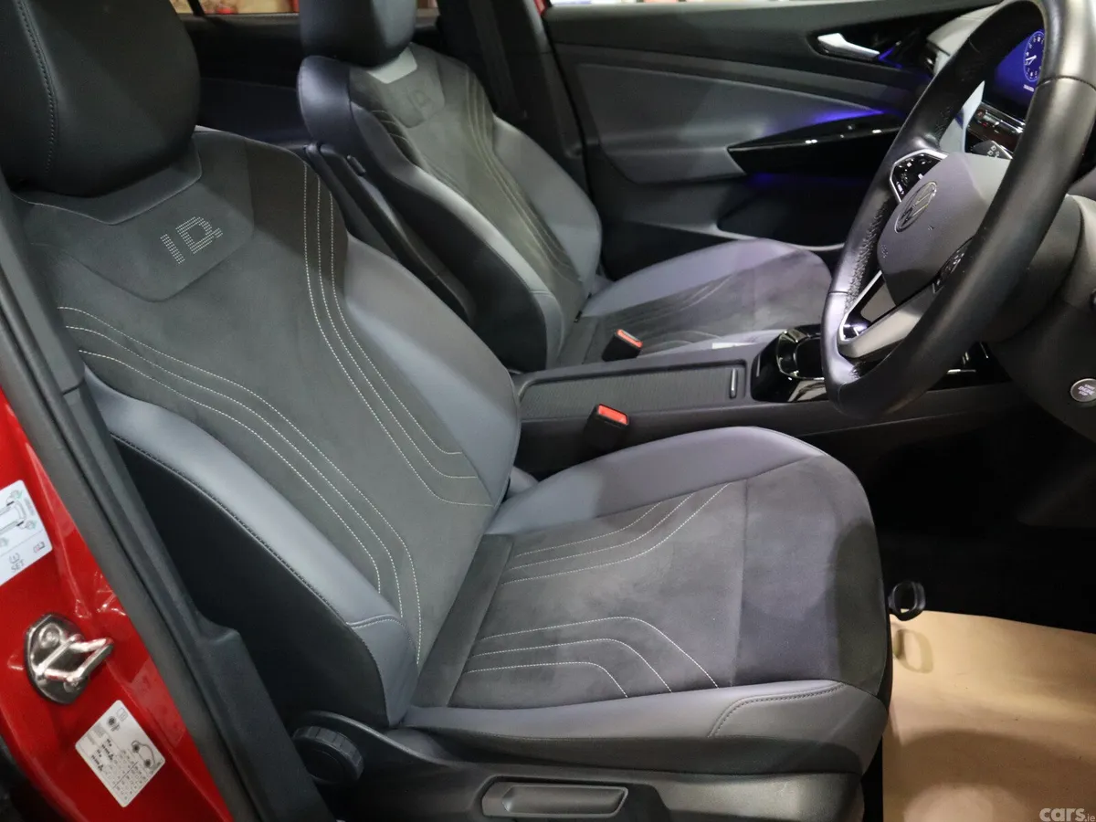Volkswagen ID.4 Estate, Electric, 2023, Red