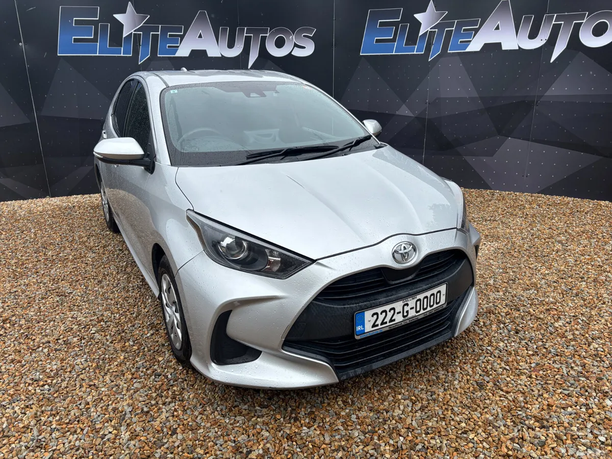 Toyota Yaris Hatchback, Petrol, 2022, Silver