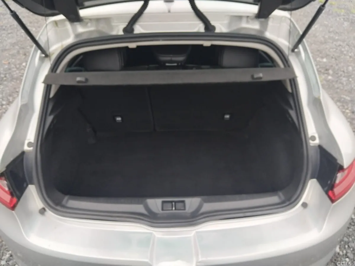 Renault Megane Hatchback, Diesel, 2016, Silver