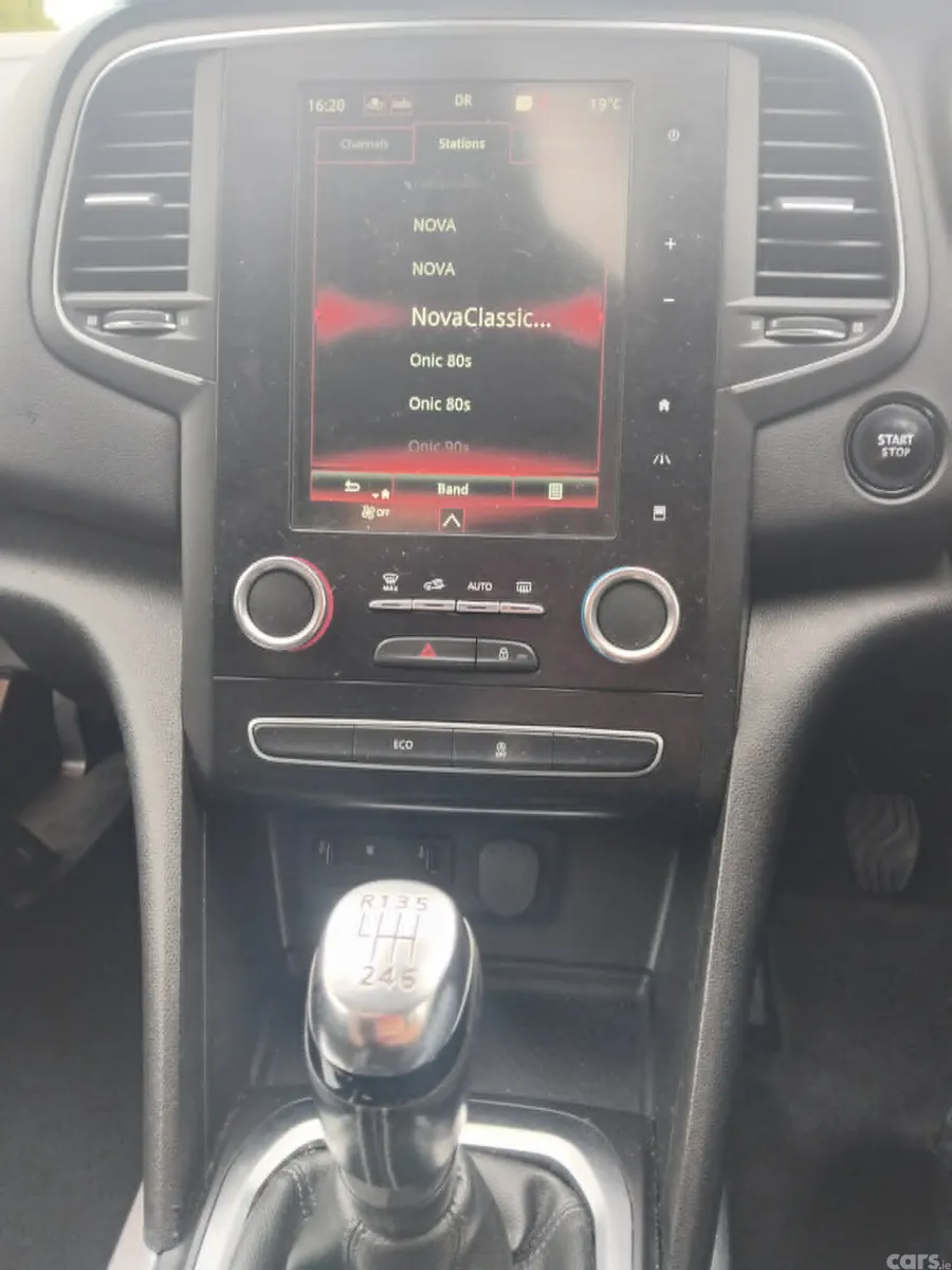 Renault Megane Hatchback, Diesel, 2016, Silver
