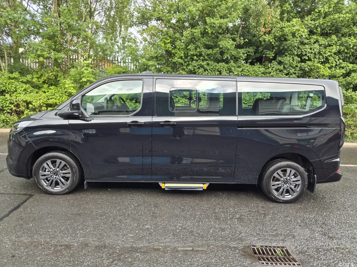 Ford Tourneo Custom Van, Petrol Plug-in Hybrid, 2026, Black