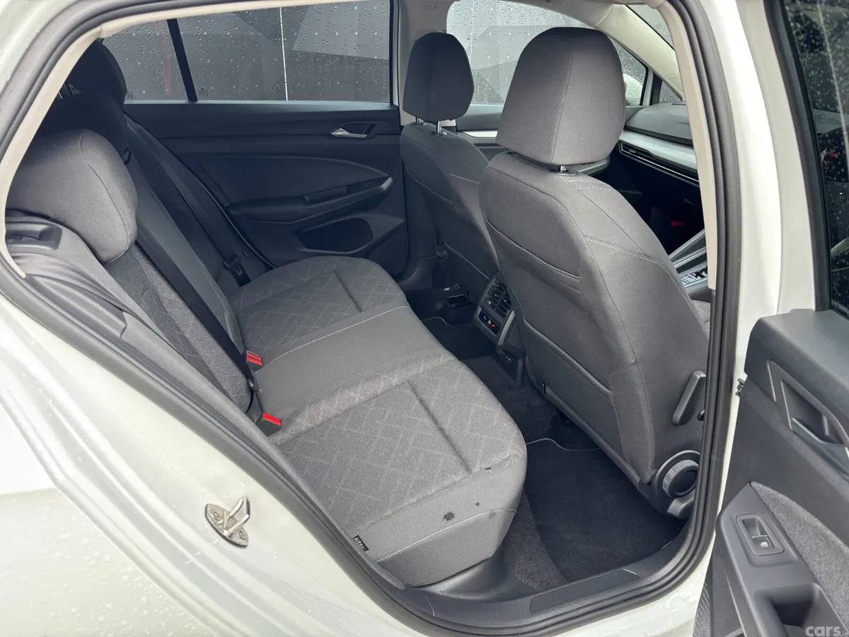 Volkswagen Golf Hatchback, Diesel, 2023, White