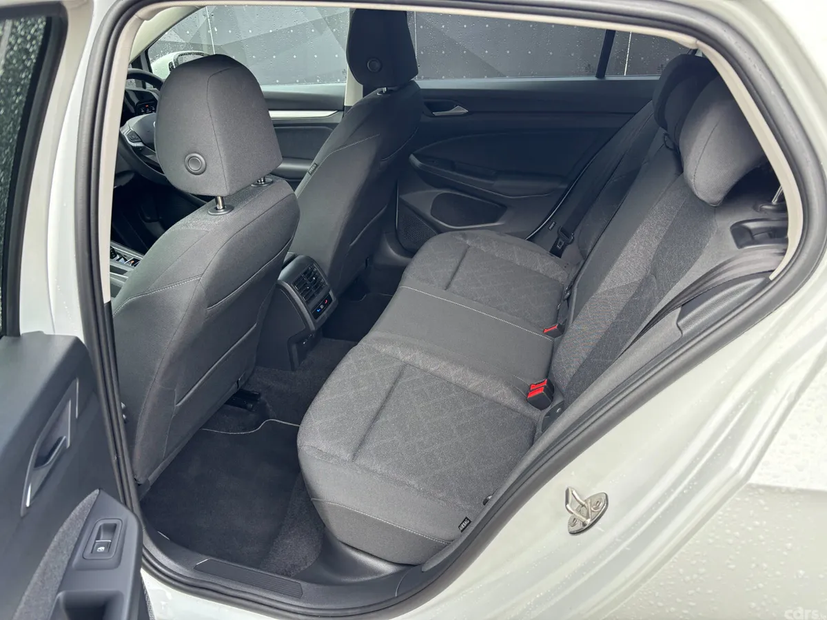 Volkswagen Golf Hatchback, Diesel, 2023, White