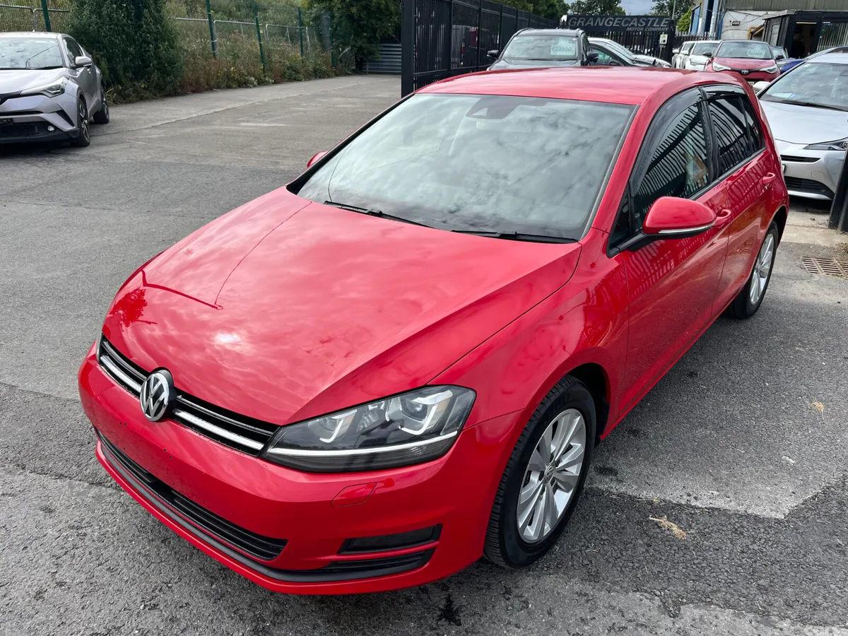 Volkswagen Golf Hatchback, Petrol, 2016, Red