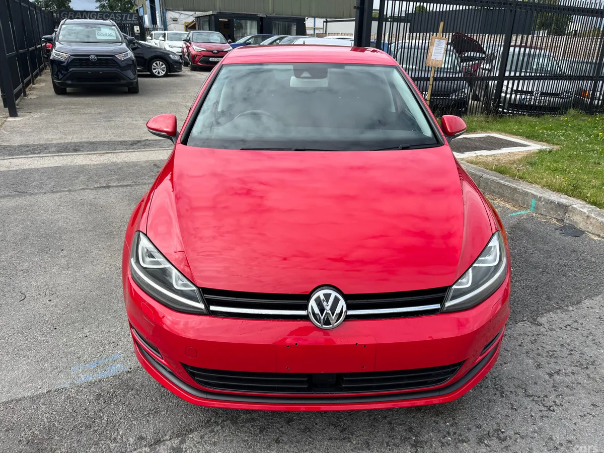 Volkswagen Golf Hatchback, Petrol, 2016, Red