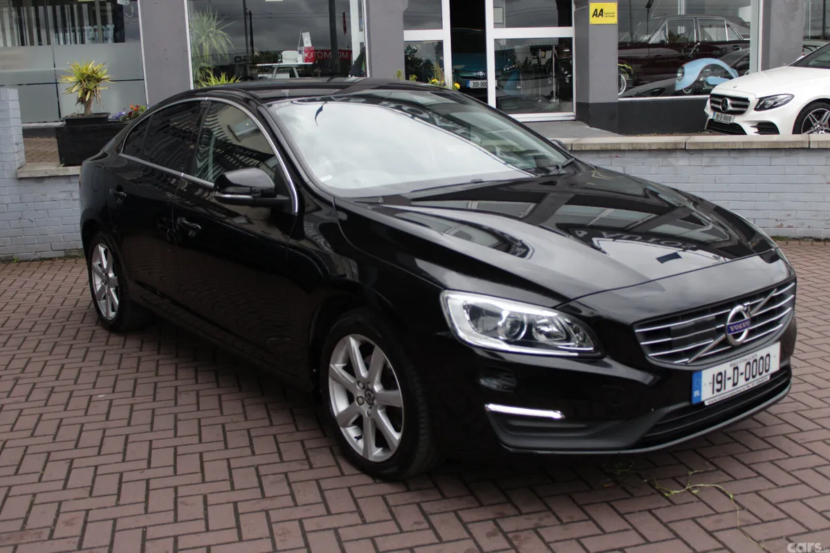 Volvo S60 Saloon, Diesel, 2019, Black