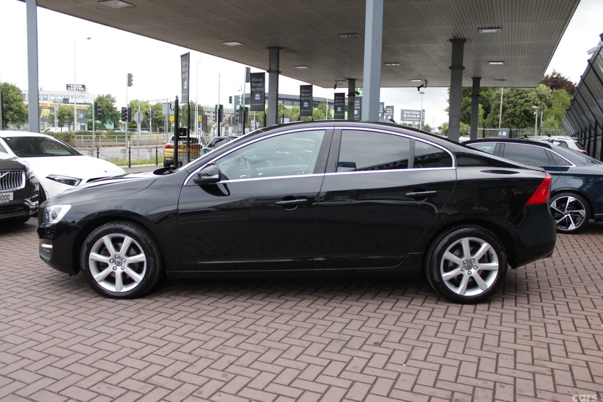 Volvo S60 Saloon, Diesel, 2019, Black