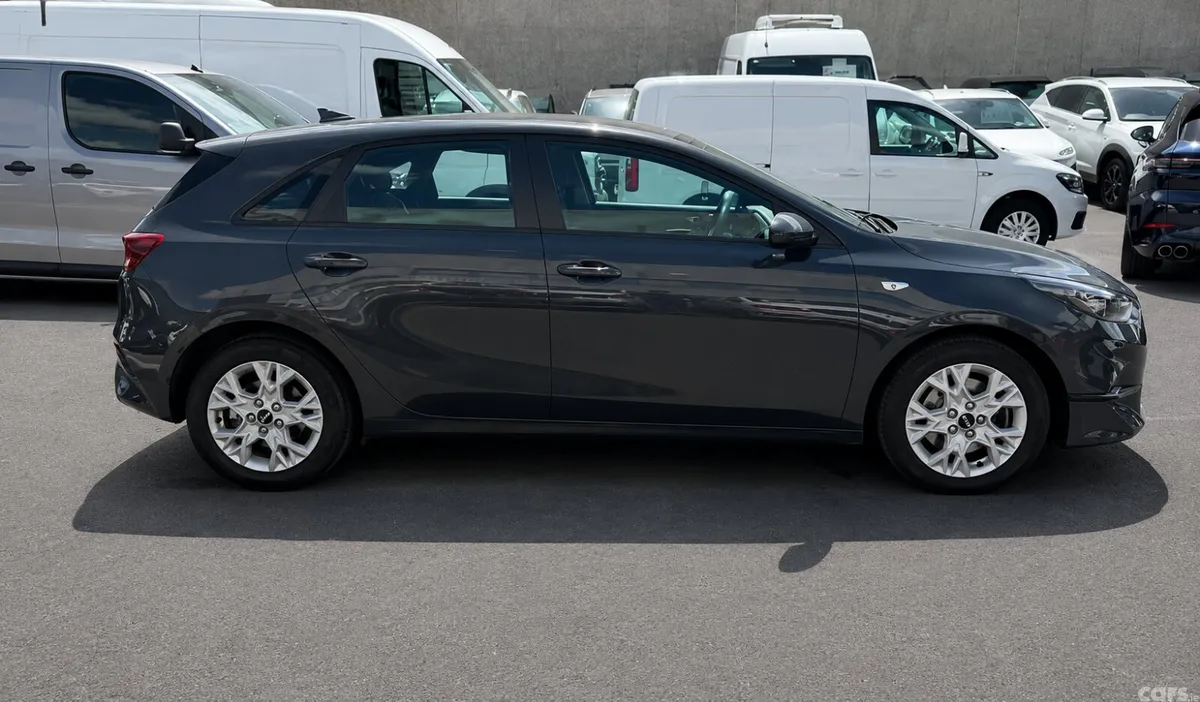 Kia Ceed Hatchback, Diesel Hybrid, 2023, Grey