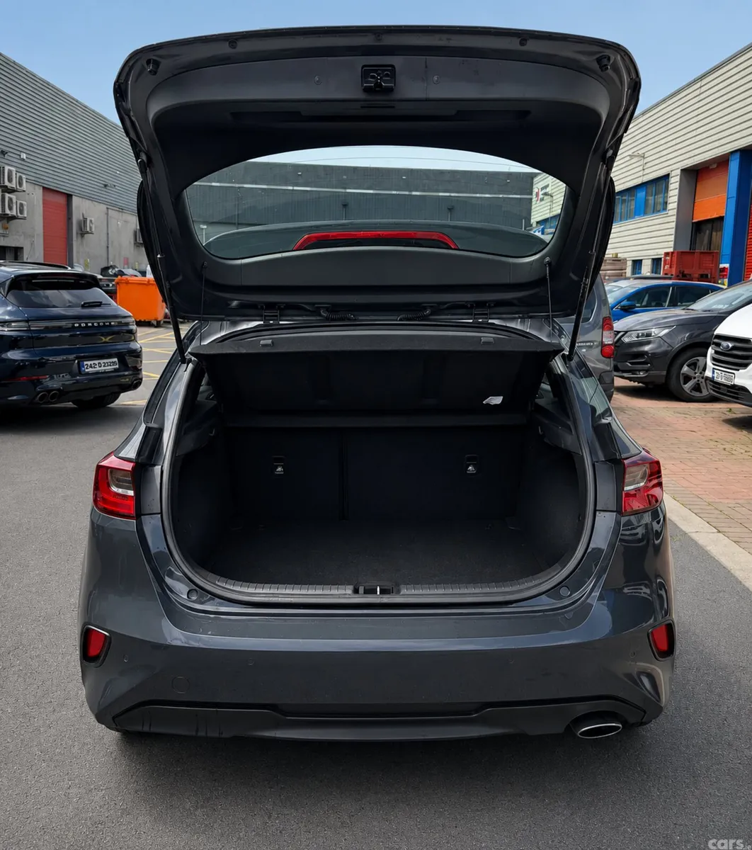 Kia Ceed Hatchback, Diesel Hybrid, 2023, Grey