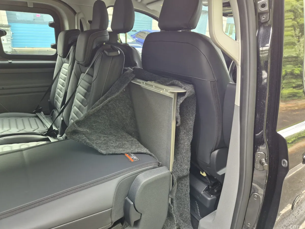 Ford Tourneo Custom Van, Petrol Plug-in Hybrid, 2026, Grey