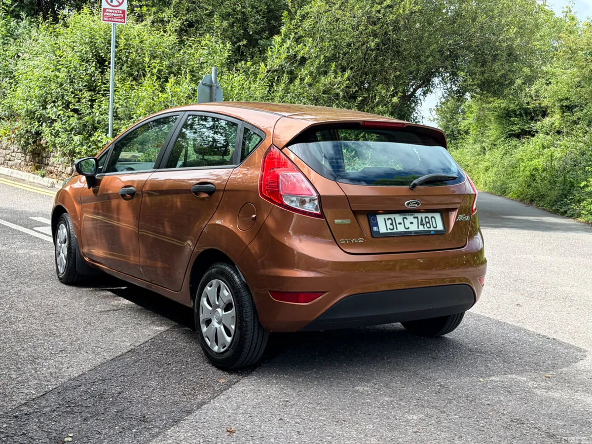 Ford Fiesta Hatchback, Petrol, 2013, Gold