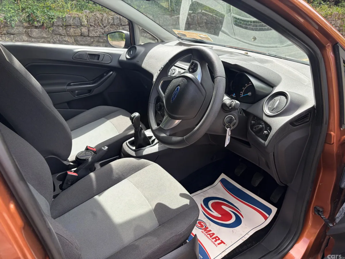 Ford Fiesta Hatchback, Petrol, 2013, Gold