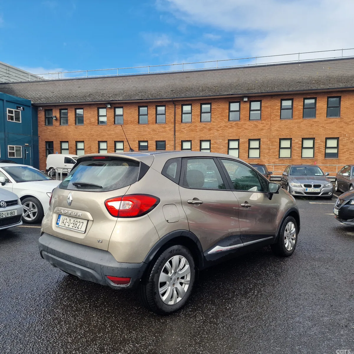 Renault Captur Hatchback, Diesel, 2014, Gold