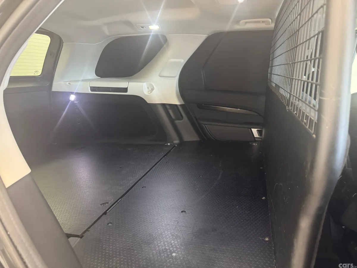 Land Rover Discovery SUV, Diesel, 2021, Black