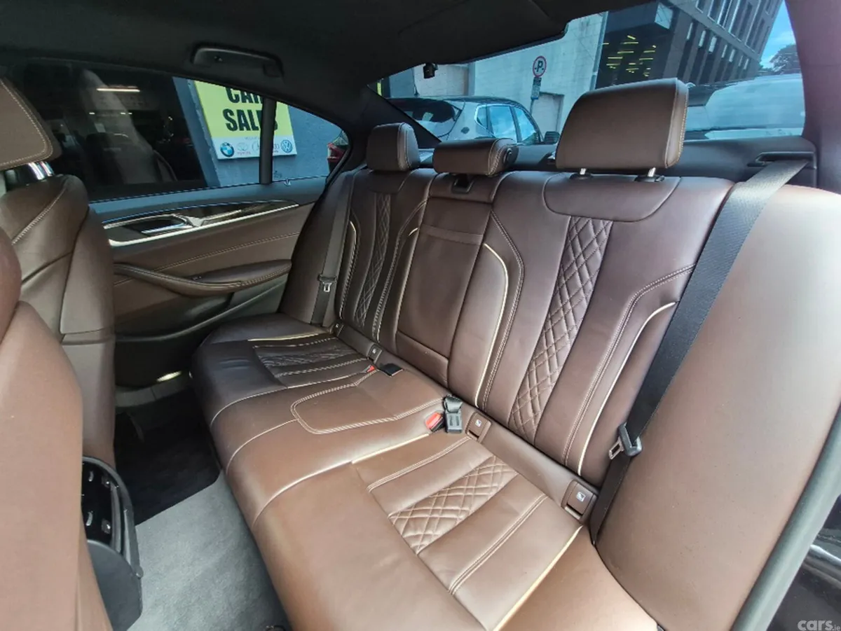 BMW 5-Series Saloon, Petrol Plug-in Hybrid, 2020, Black