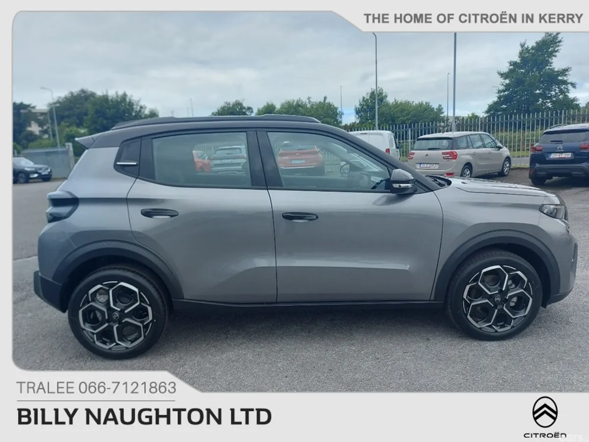 Citroen C3 Hatchback, Petrol, 2027, Blue