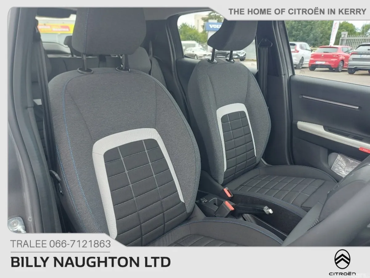 Citroen C3 Hatchback, Petrol, 2027, Blue